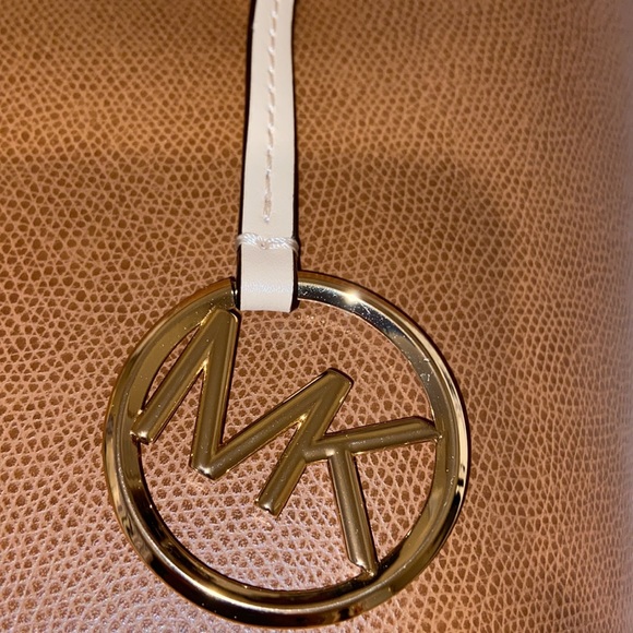 Michael Kors - Picture 5 of 9